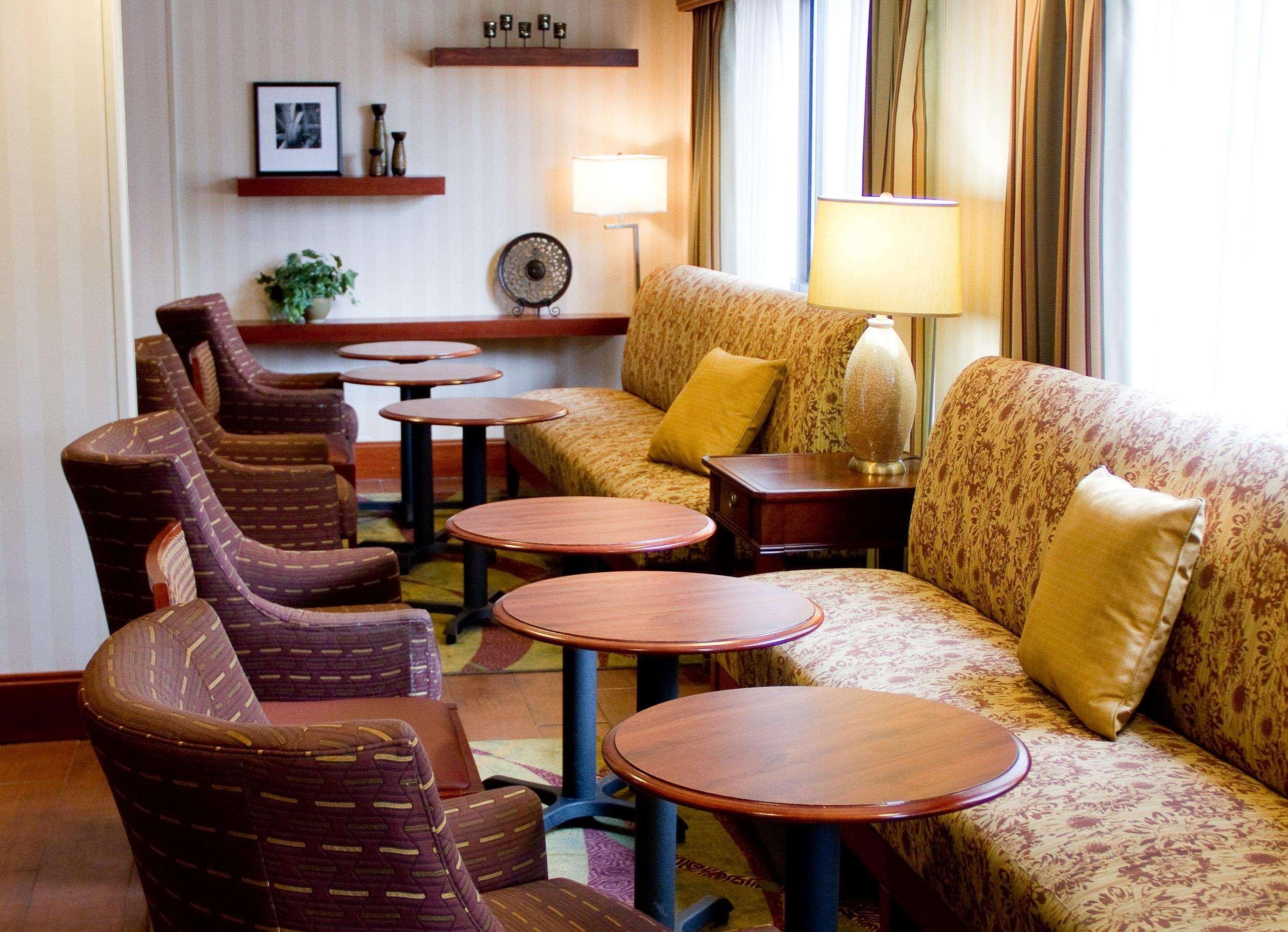Hampton Inn Charleston Downtown Екстериор снимка