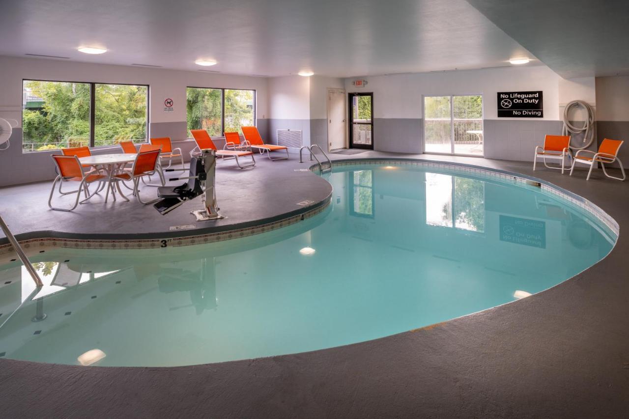 Hampton Inn Charleston Downtown Екстериор снимка