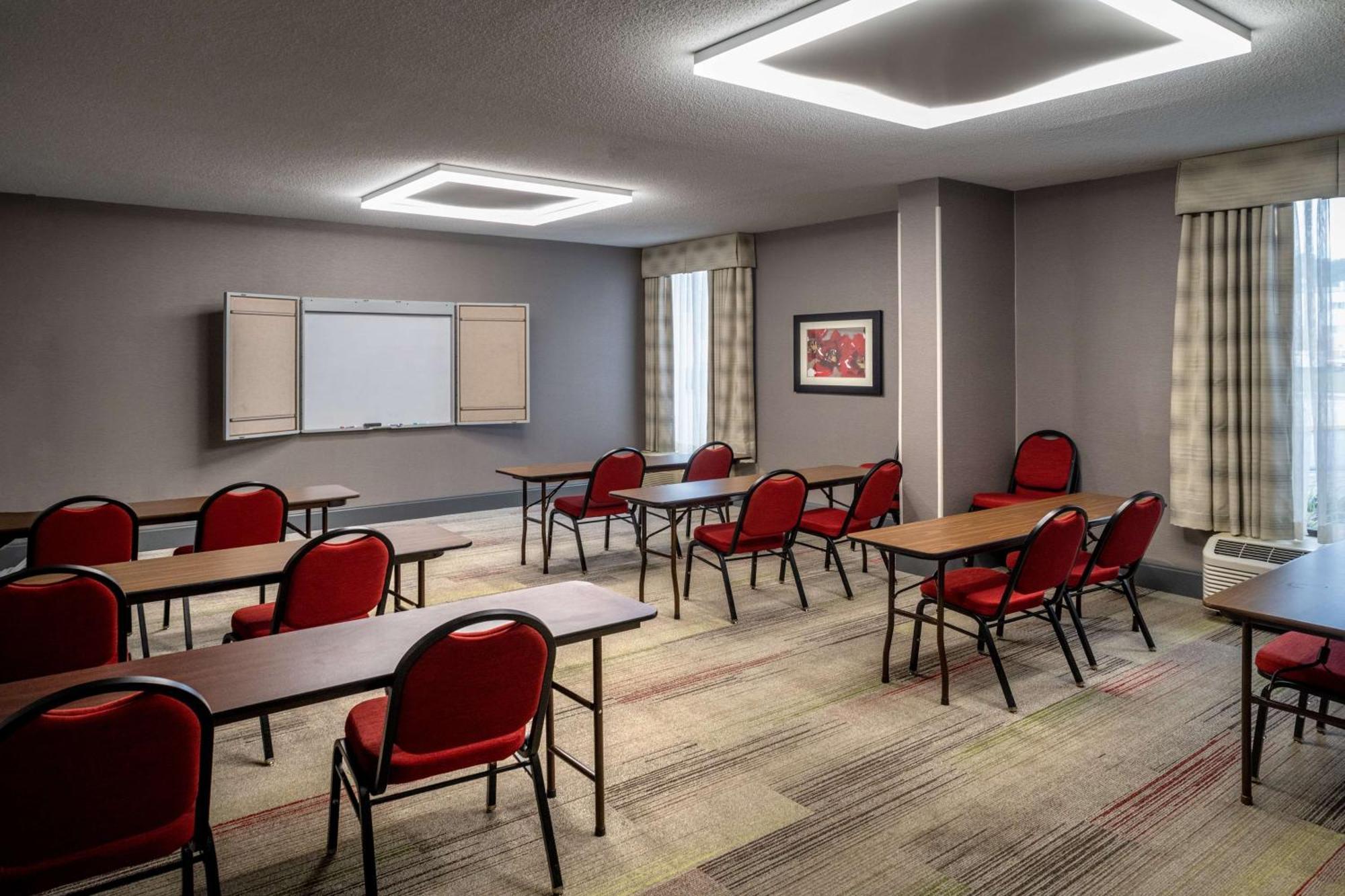 Hampton Inn Charleston Downtown Екстериор снимка