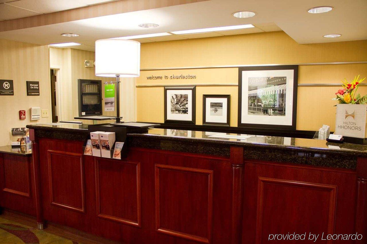 Hampton Inn Charleston Downtown Екстериор снимка
